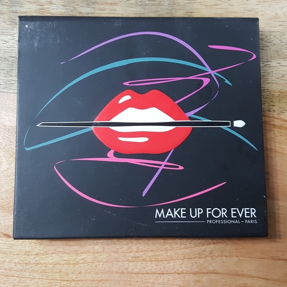 Make up for ever: vol 2 artistic - Picture 2 of 3